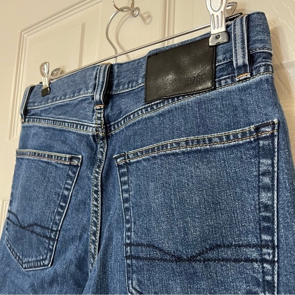 Hugo Boss Regular Fit Straight Leg Stretch Denim Jeans Medium Blue Wash - US  29 - Picture 8 of 16